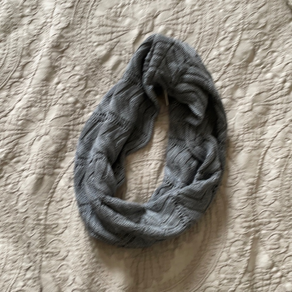 Infinity scarf